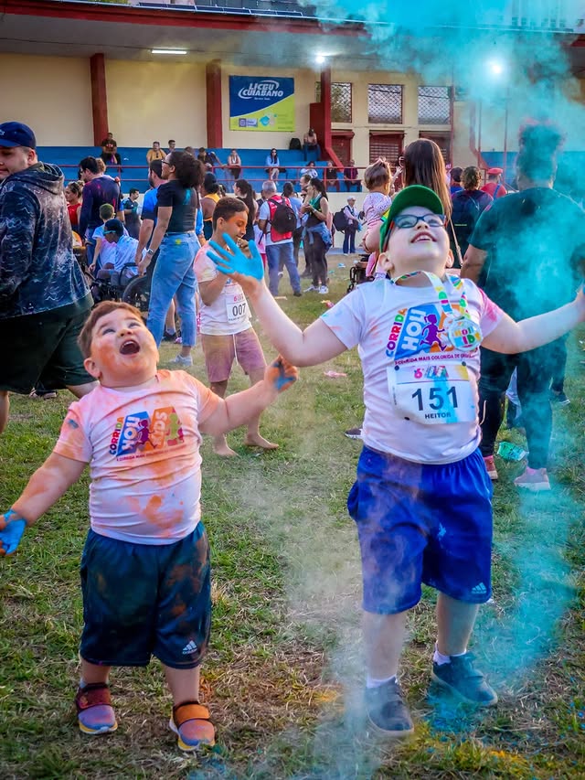 Foto Holi Kids 3